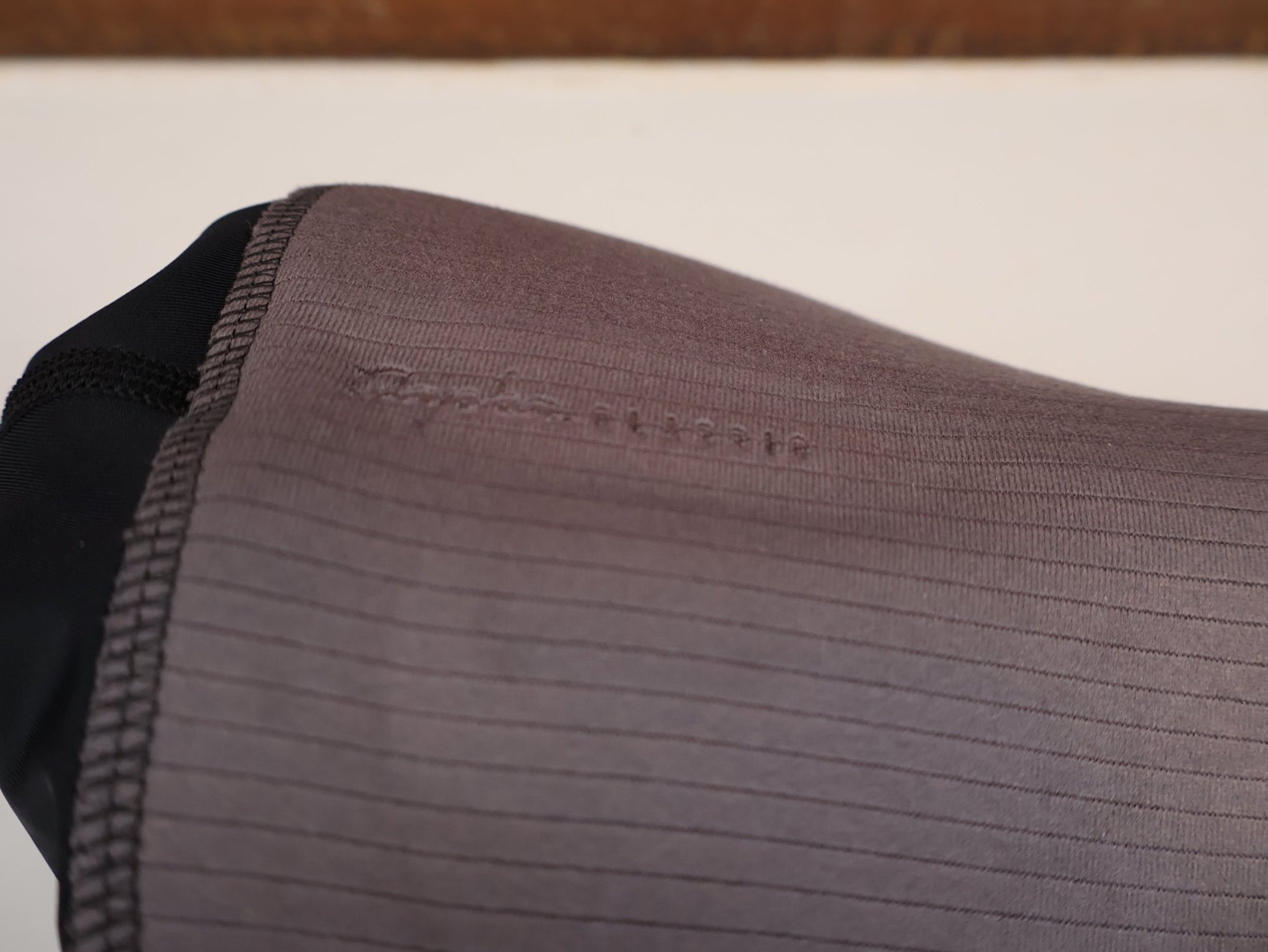 Hosen Herren von Rapha, RAPHA CORE CARGO RADSHORT / HERREN / CARGO - TASCHEN / SCHWARZ 5324629 vor USEDBIKES - OB.DE Hintergrund
