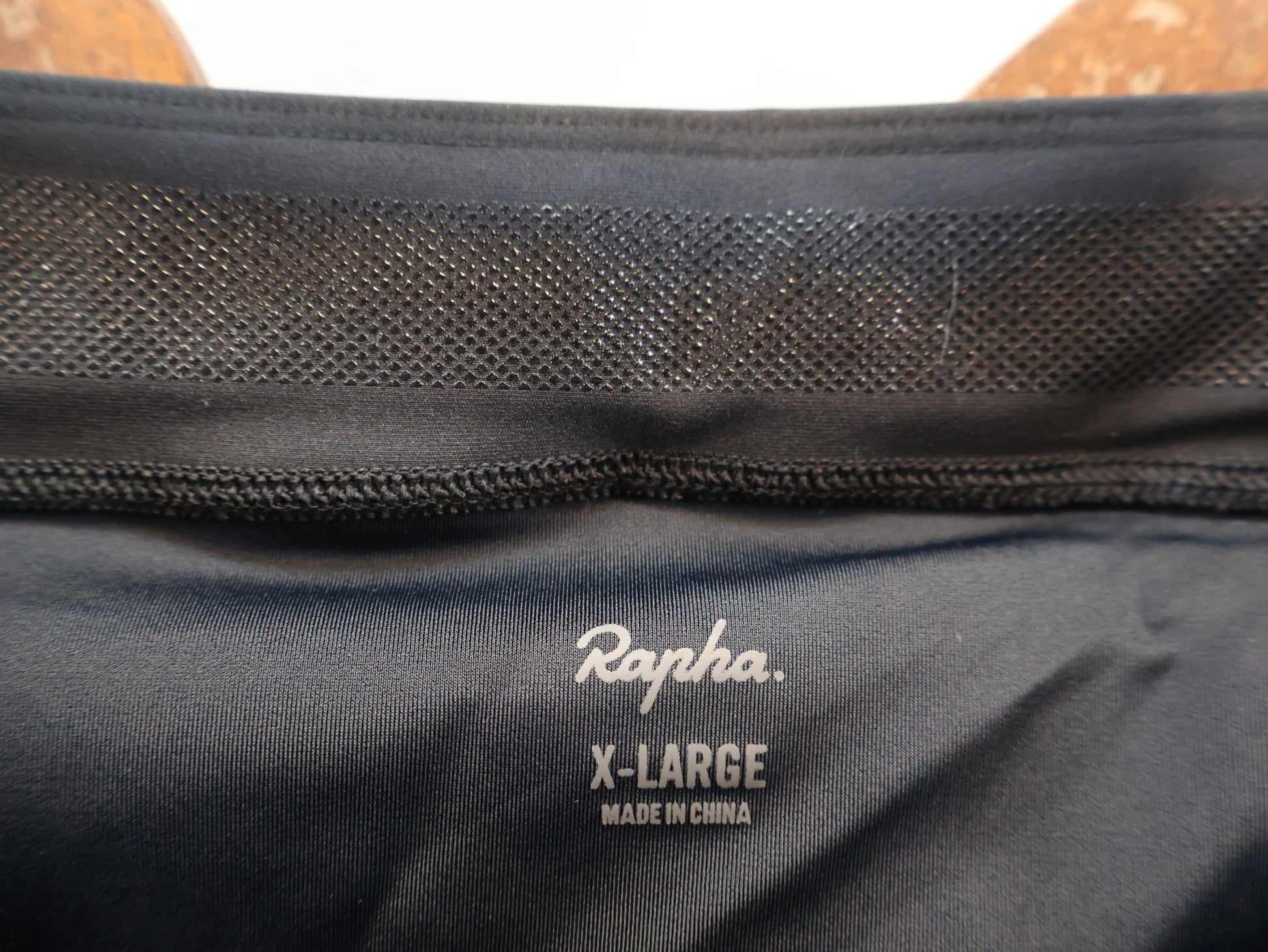 Hosen Herren von Rapha, RAPHA CORE CARGO RADSHORT / HERREN / CARGO - TASCHEN / SCHWARZ 5324629 vor USEDBIKES - OB.DE Hintergrund