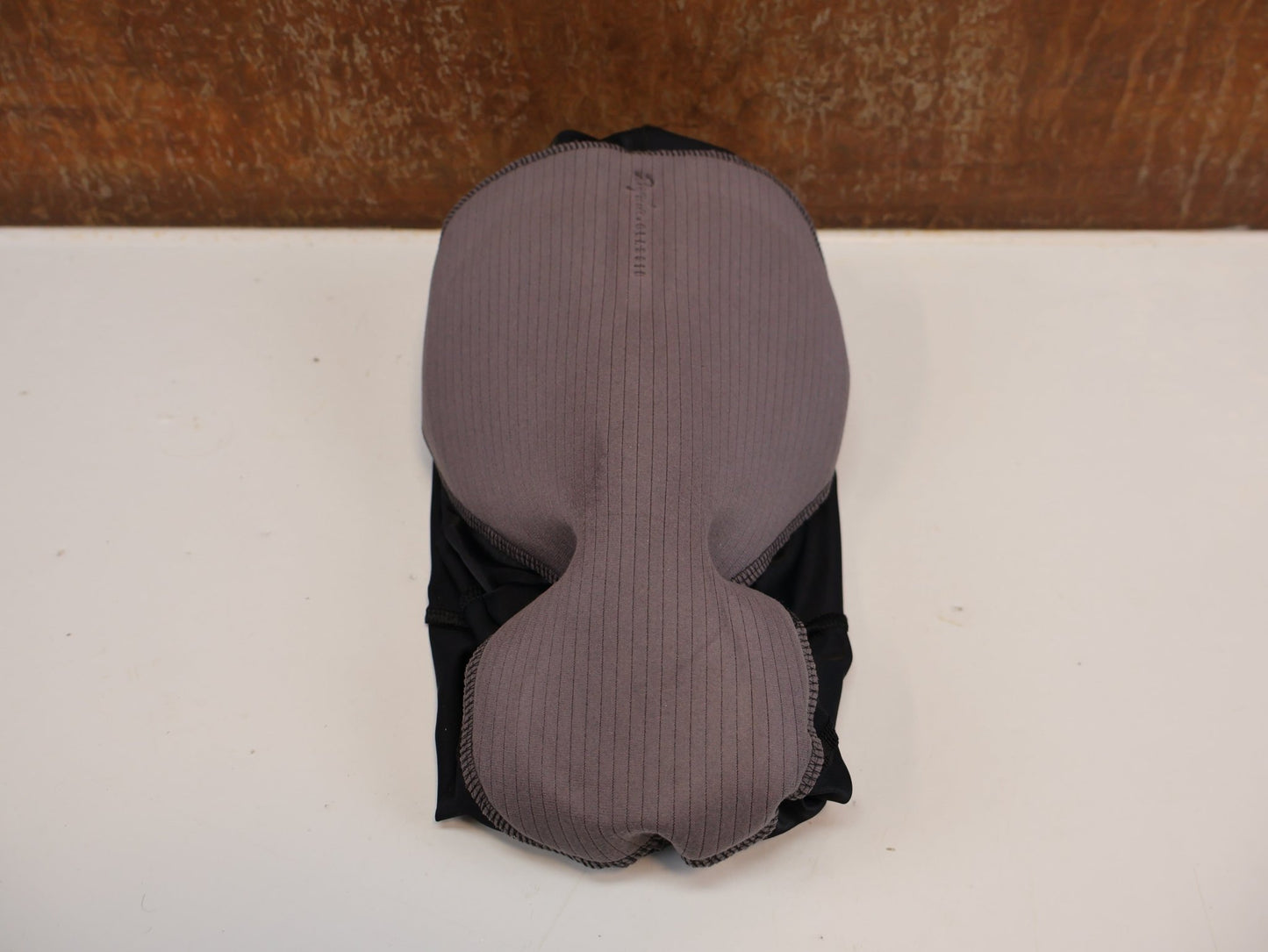Hosen Herren von Rapha, RAPHA CORE CARGO RADSHORT / HERREN / CARGO - TASCHEN / SCHWARZ 5324629 vor USEDBIKES - OB.DE Hintergrund