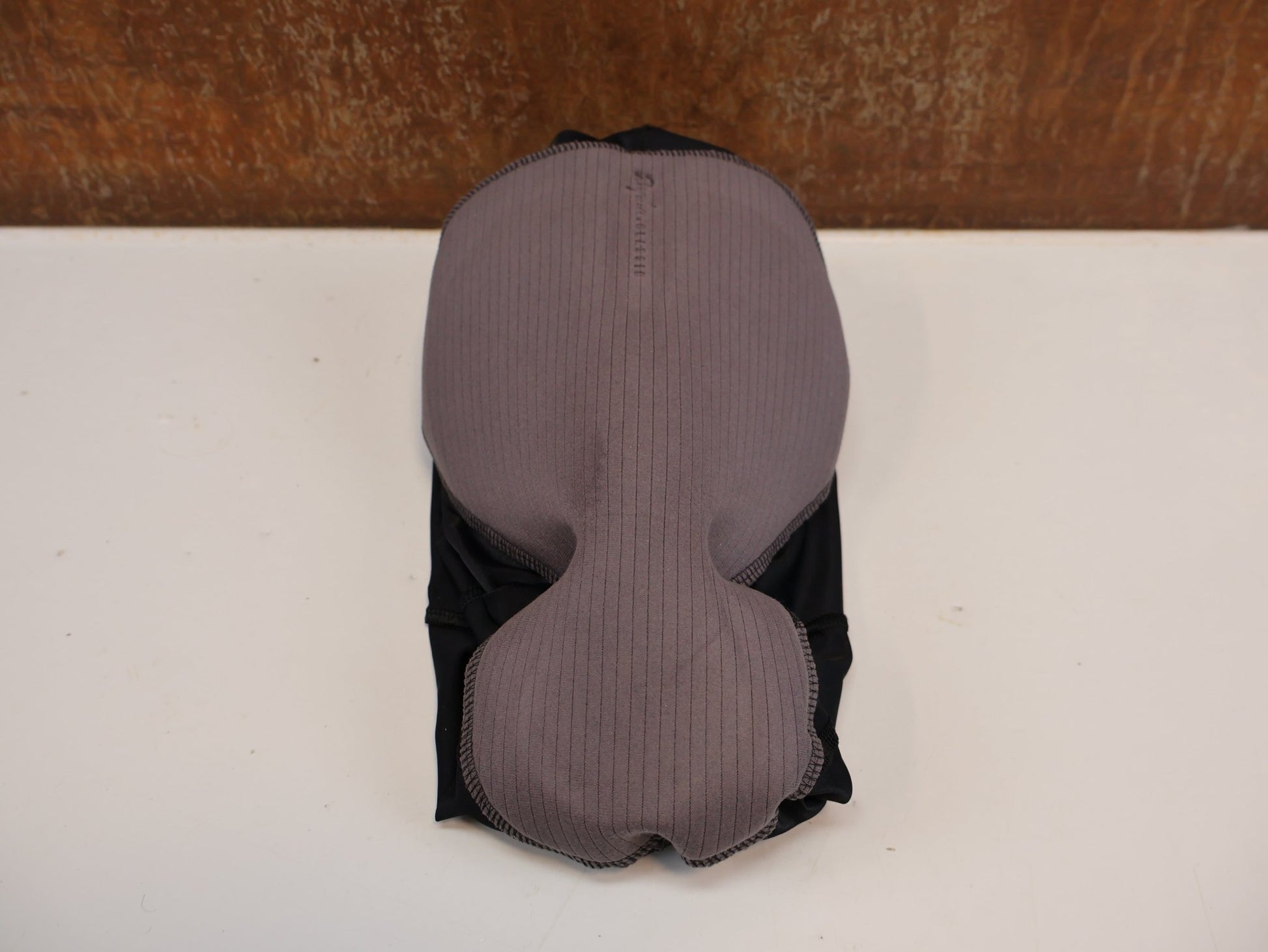 Hosen Herren von Rapha, RAPHA CORE CARGO RADSHORT / HERREN / CARGO - TASCHEN / SCHWARZ 5324629 vor USEDBIKES - OB.DE Hintergrund