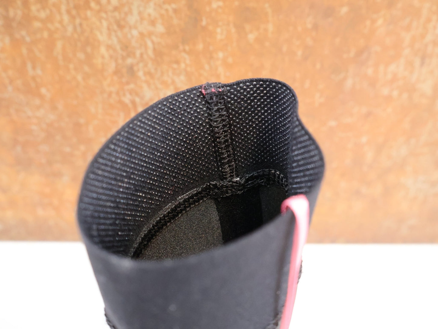 Zubehör von Rapha, RAPHA WET WEATHER SHOE COVERS / ÜBERSCHUHE / WASSERDICHT / GRÖSSE S (36 - 38) vor USEDBIKES - OB.DE Hintergrund