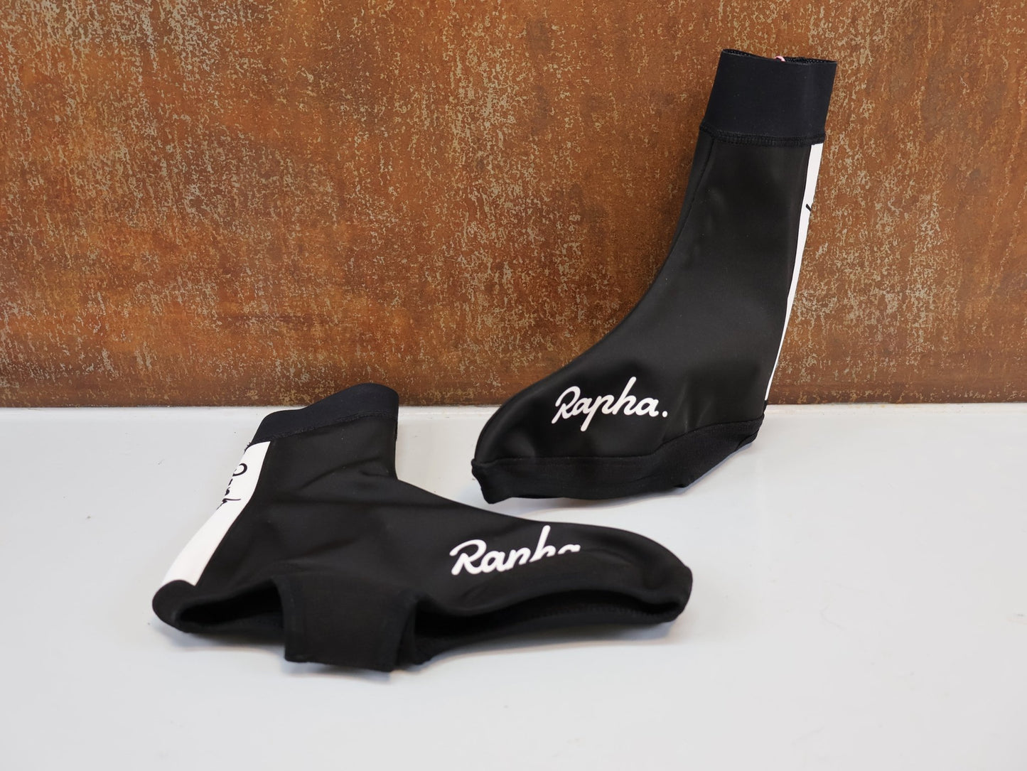 Zubehör von Rapha, RAPHA WINTER CYCLING SHOE COVERS / THERMO - ÜBERSCHUHE / GRÖSSE S (36 - 38) vor USEDBIKES - OB.DE Hintergrund