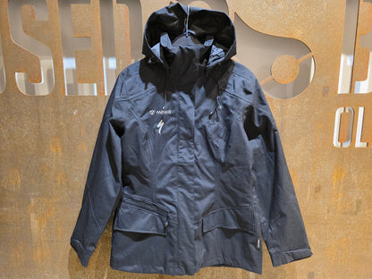 Freizeitbekleidung - BOH von Schöffel, RED BULL - BORA HANSGROHE SCHÖFFEL PRO HIGH - END WETTERSCHUTZJACKE ZIPIN JACKE / DAMEN in variant_title vor USEDBIKES - OB.DE Hintergrund