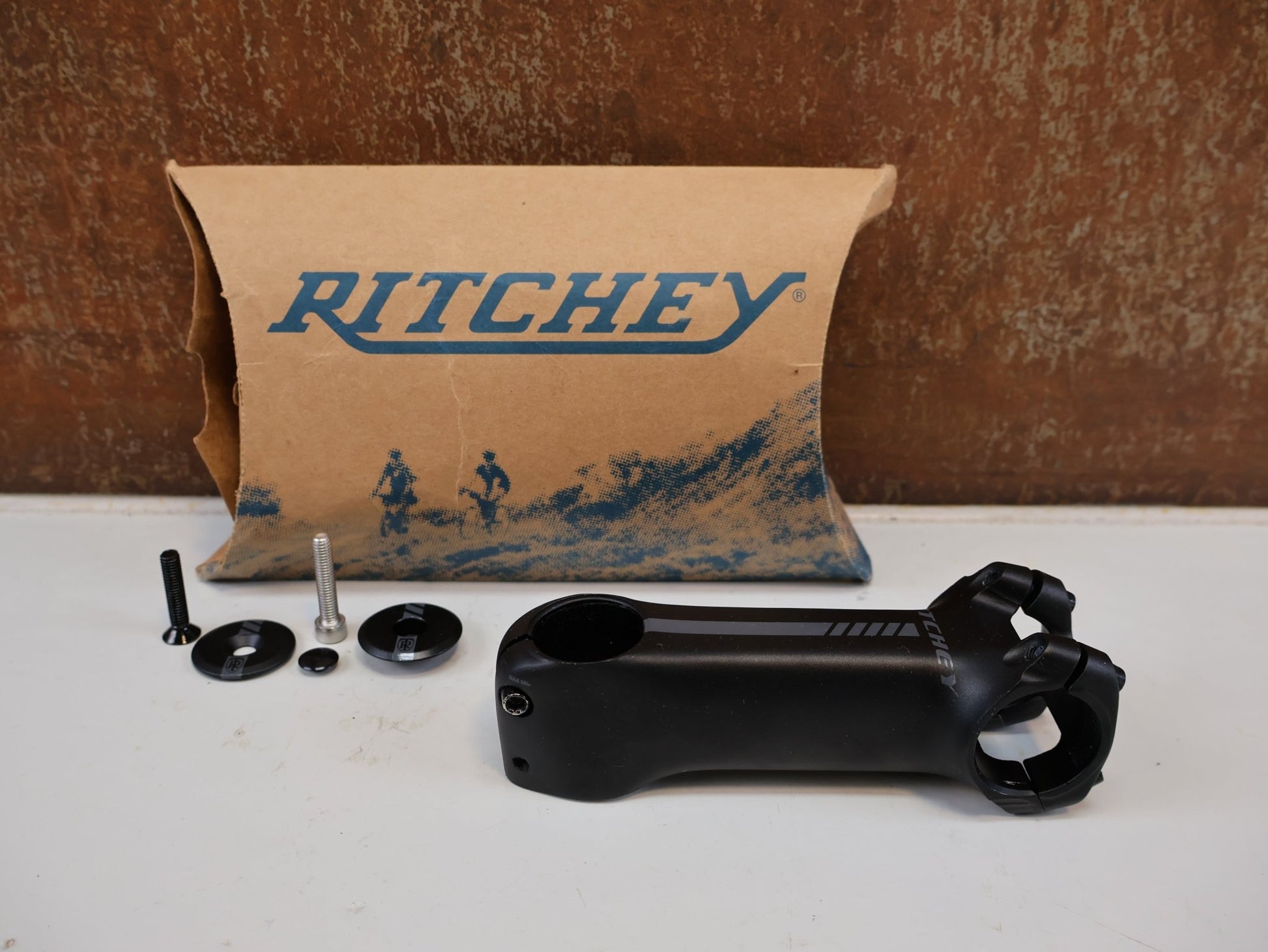 Vorbau von Ritchey, RITCHEY COMP SWITCH / 110 MM / INTEGRATED VORBAU / 31.8 MM / -6 GRAD vor USEDBIKES-OB.DE Hintergrund