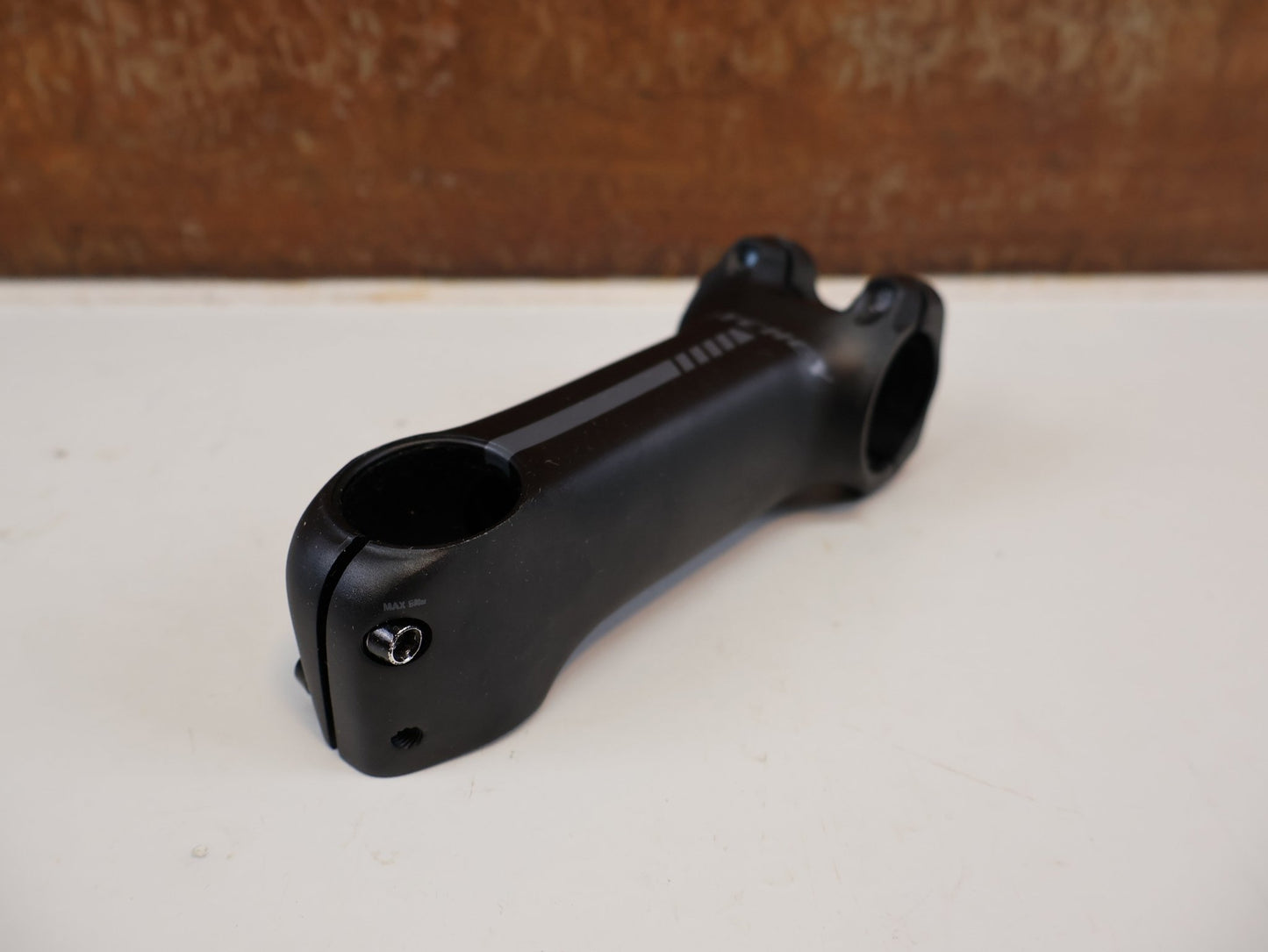 Vorbau von Ritchey, RITCHEY COMP SWITCH / 110 MM / INTEGRATED VORBAU / 31.8 MM / -6 GRAD vor USEDBIKES-OB.DE Hintergrund