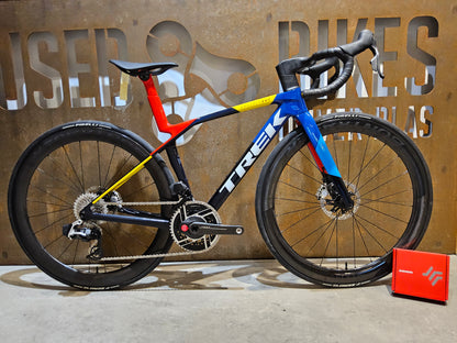 TREK MADONE SLR 9 AXS GEN 8 / TEAM REPLICA / XS