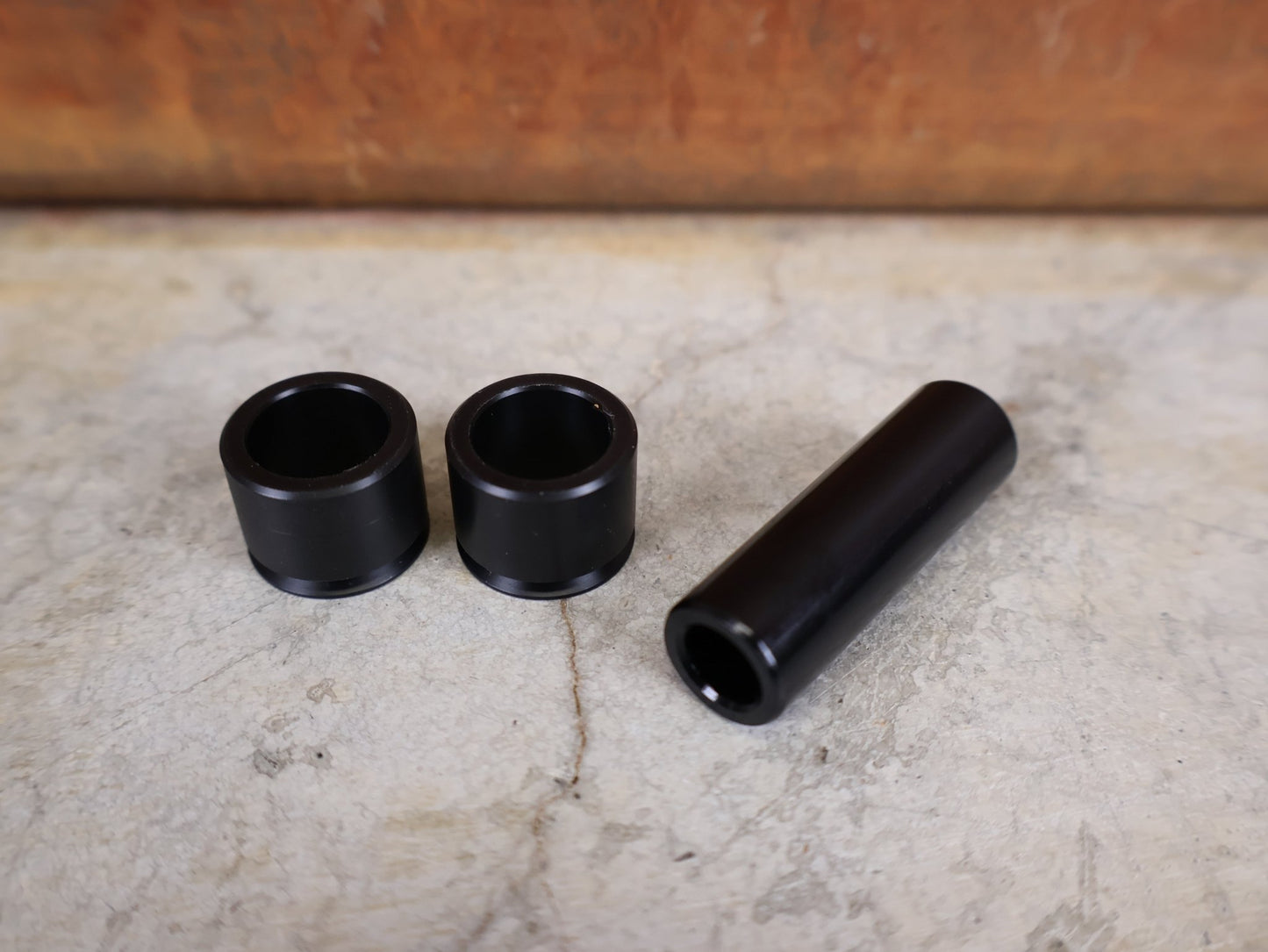 Zubehör von Rock Shox, ROCKSHOX – GLEITADAPTER / FÜHRUNGSBUCHSEN 8 × 40 MM (00.4118.091.839) vor USEDBIKES - OB.DE Hintergrund