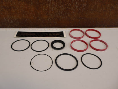 Zubehör von Rock Shox, ROCKSHOX MEGNEG AIR CAN UPGRADE KIT / 205-230 X 57,5-65 MM vor USEDBIKES-OB.DE Hintergrund