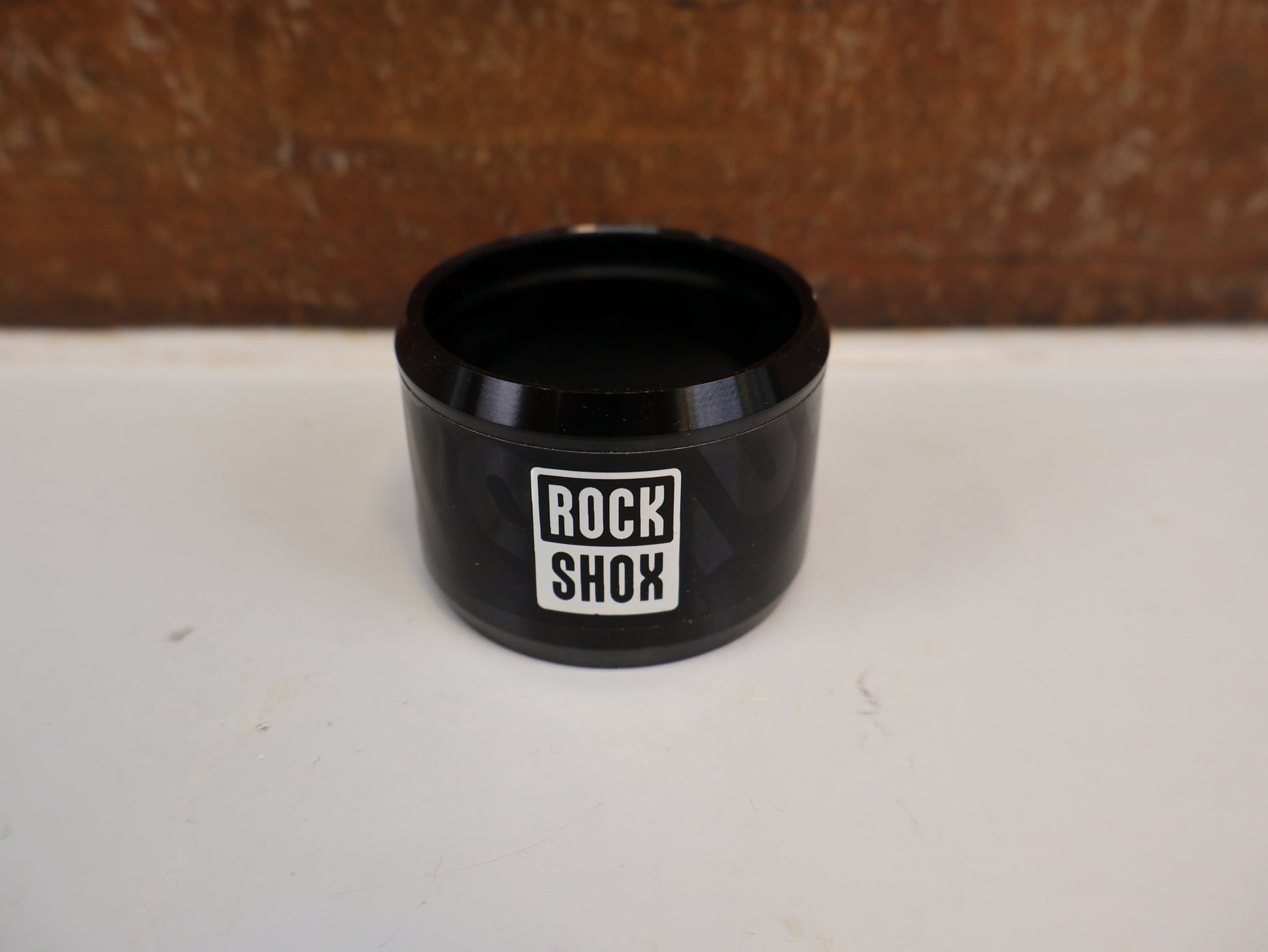 Zubehör von Rock Shox, ROCKSHOX MEGNEG AIR CAN UPGRADE KIT / 205-230 X 57,5-65 MM vor USEDBIKES-OB.DE Hintergrund
