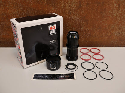 Zubehör von Rock Shox, ROCKSHOX MEGNEG AIR CAN UPGRADE KIT / 205-230 X 57,5-65 MM vor USEDBIKES-OB.DE Hintergrund