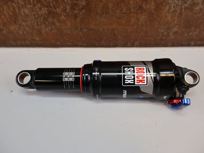 Federgabel & Dämpfer von Rock Shox, ROCKSHOX MONARCH RL DÄMPFER / 190X51MM / SOLO AIR / MID TUNE / 00.4118.123.004 vor USEDBIKES-OB.DE Hintergrund