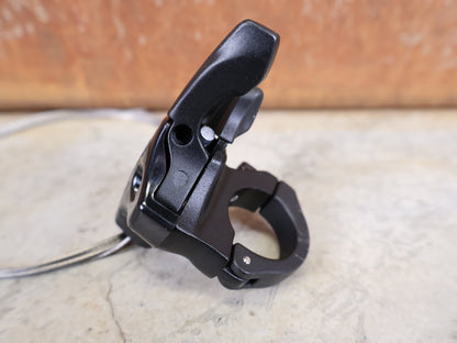 Zubehör von Sram, ROCKSHOX ONELOC REMOTE LOCKOUT HEBEL – FULL SPRINT – MTB vor USEDBIKES - OB.DE Hintergrund