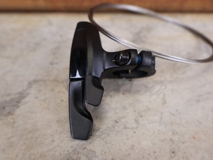 Zubehör von Sram, ROCKSHOX ONELOC REMOTE LOCKOUT HEBEL – FULL SPRINT – MTB vor USEDBIKES - OB.DE Hintergrund