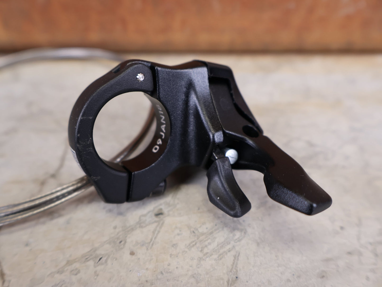 Zubehör von Sram, ROCKSHOX ONELOC REMOTE LOCKOUT HEBEL – FULL SPRINT – MTB vor USEDBIKES - OB.DE Hintergrund