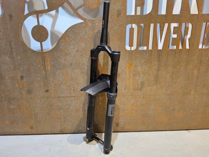 Federgabel von Rock Shox, ROCKSHOX PSYLO GOLD RC / 29" / 35MM / 160MM / BOOST / SCHWARZ MATT vor USEDBIKES - OB.DE Hintergrund