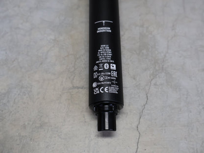 Sattelstütze von Rock Shox, ROCKSHOX REVERB AXS DROPPER POST 31,6 MM 170 MM VARIOSATTELSTÜTZE vor USEDBIKES - OB.DE Hintergrund