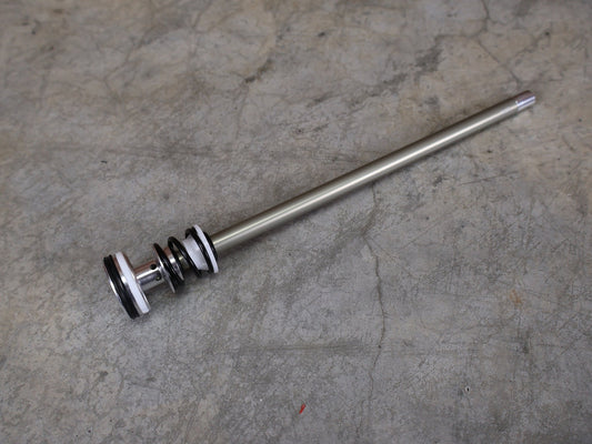Zubehör von Rock Shox, ROCKSHOX SID DEBONAIR D1 AIR SHAFT 120 MM – 35 MM / AB MJ 2024 (11.4018.111.039) vor USEDBIKES - OB.DE Hintergrund