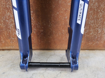 Federgabel von Rock Shox, ROCKSHOX SID SL ULTIMATE / 29" – 100 MM – CHARGER RACE DAY 2 – BLUE CRUSH – BOOST vor USEDBIKES - OB.DE Hintergrund