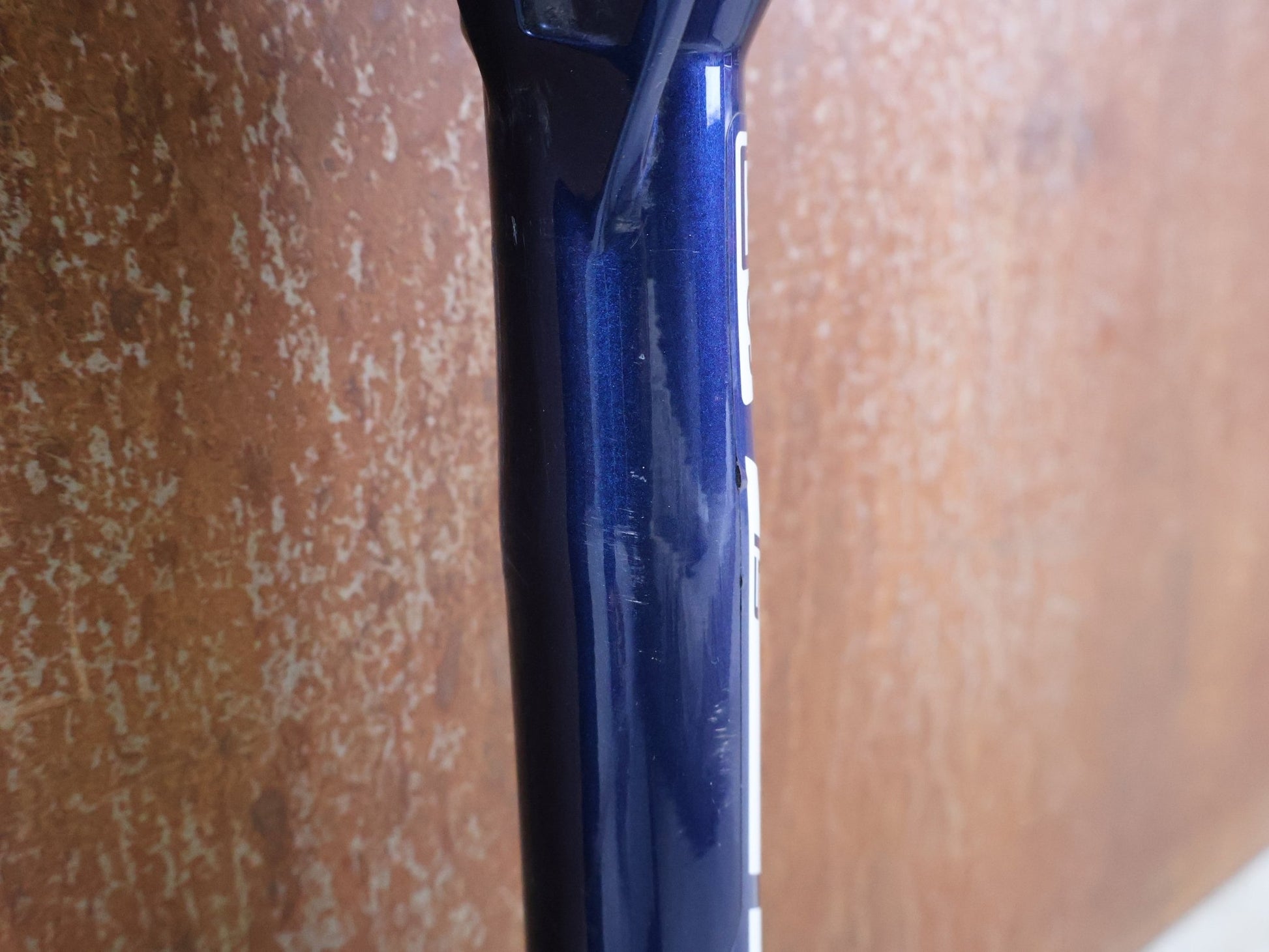 Federgabel von Rock Shox, ROCKSHOX – SID SL ULTIMATE 2P / 29 / 110 MM / BOOST 15×110 / BLUE CRUSH / RACE DAY 2 vor USEDBIKES - OB.DE Hintergrund