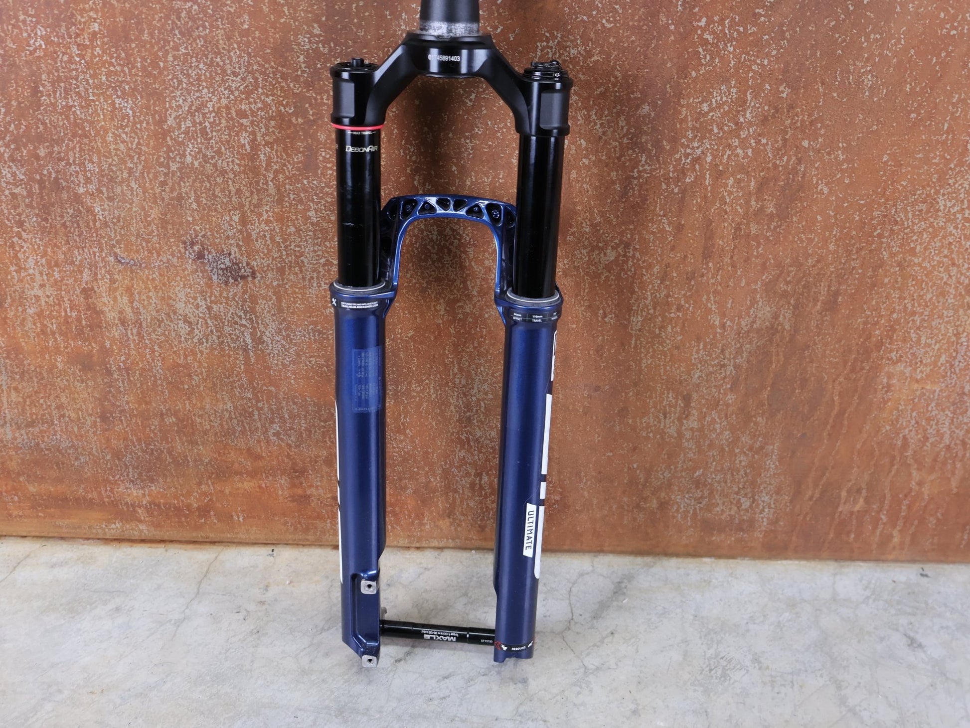 Federgabel von Rock Shox, ROCKSHOX – SID SL ULTIMATE 2P / 29" – 110 MM – CHARGER RACE DAY 2 / BLUE CRUSH vor USEDBIKES - OB.DE Hintergrund