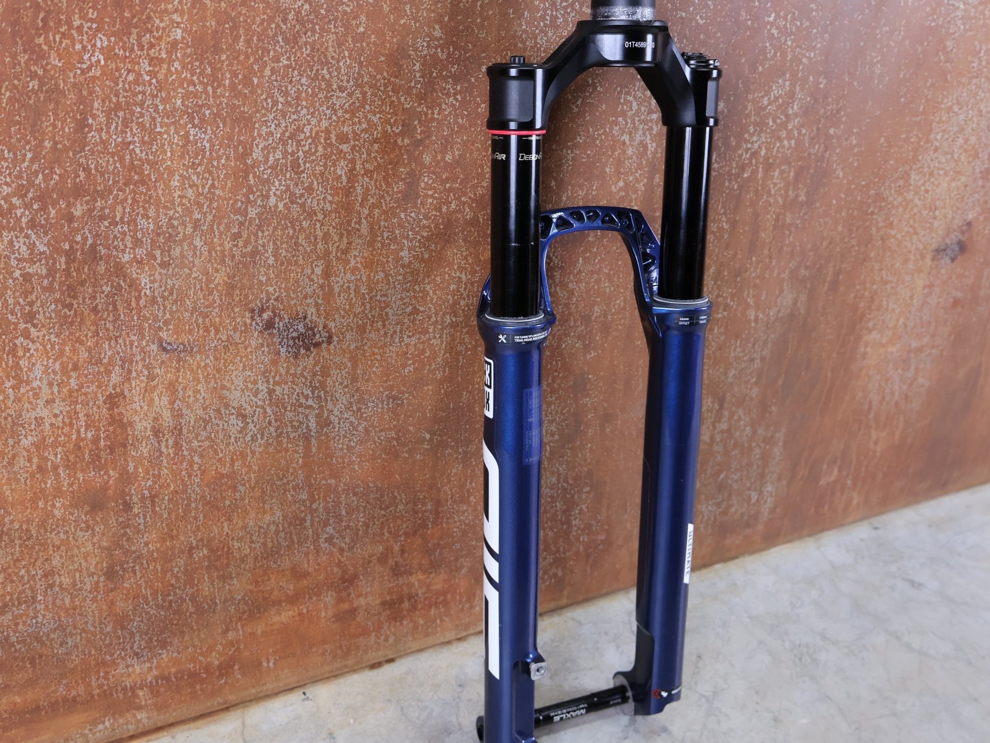 Federgabel von Rock Shox, ROCKSHOX – SID SL ULTIMATE 2P / 29" – 110 MM – CHARGER RACE DAY 2 / BLUE CRUSH vor USEDBIKES - OB.DE Hintergrund