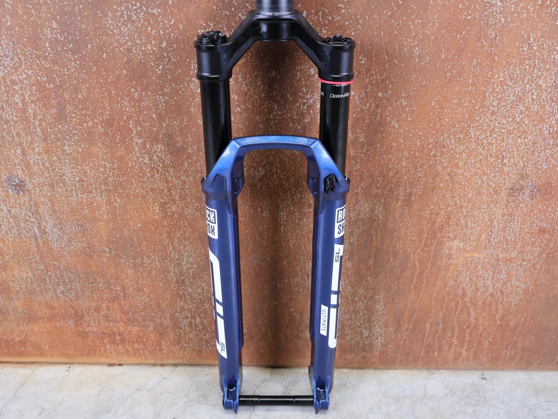 Federgabel von Rock Shox, ROCKSHOX SID SL ULTIMATE 2P 29" FEDERGABEL – 110 MM – CHARGER RACE DAY 2 – BLUE CRUSH vor USEDBIKES - OB.DE Hintergrund