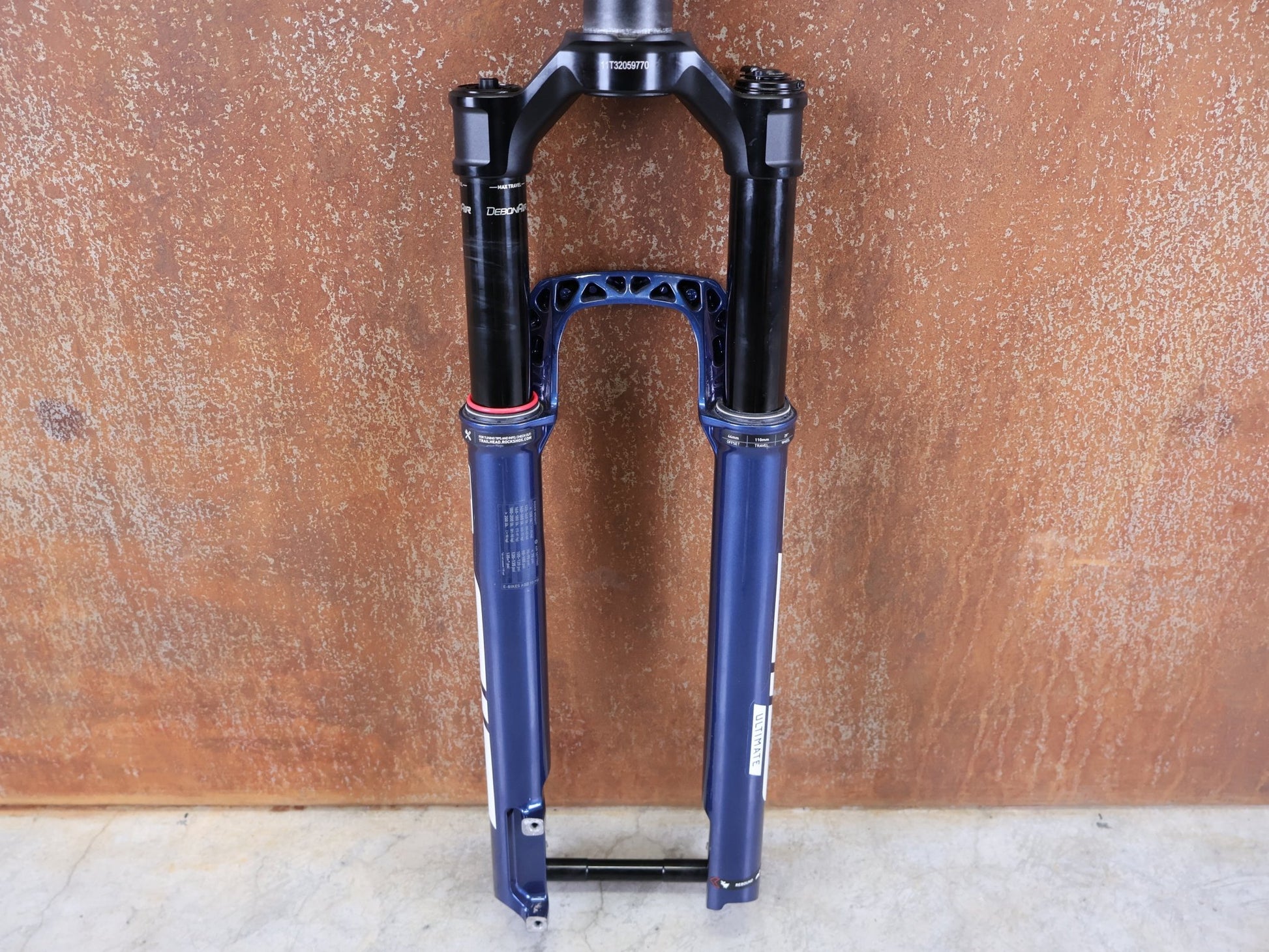 Federgabel von Rock Shox, ROCKSHOX SID SL ULTIMATE 2P 29" FEDERGABEL – 110 MM – CHARGER RACE DAY 2 – BLUE CRUSH vor USEDBIKES - OB.DE Hintergrund