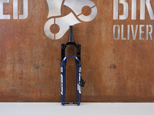 Federgabel von Rock Shox, ROCKSHOX SID SL ULTIMATE 2P FEDERGABEL / 29 ZOLL 110MM BOOST BLUE CRUSH INKL TWISTLOC vor USEDBIKES-OB.DE Hintergrund