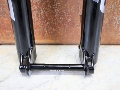 Federgabel von Rock Shox, ROCKSHOX – SID ULTIMATE / 29 / 110 MM / BOOST 15×110 / GLOSS BLACK / CHARGER RACE DAY vor USEDBIKES - OB.DE Hintergrund