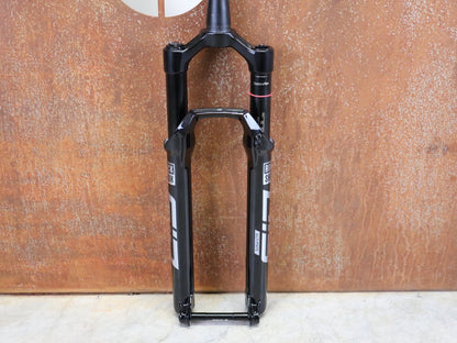 Federgabel von Rock Shox, ROCKSHOX – SID ULTIMATE / 29 / 110 MM / BOOST 15×110 / GLOSS BLACK / CHARGER RACE DAY vor USEDBIKES - OB.DE Hintergrund