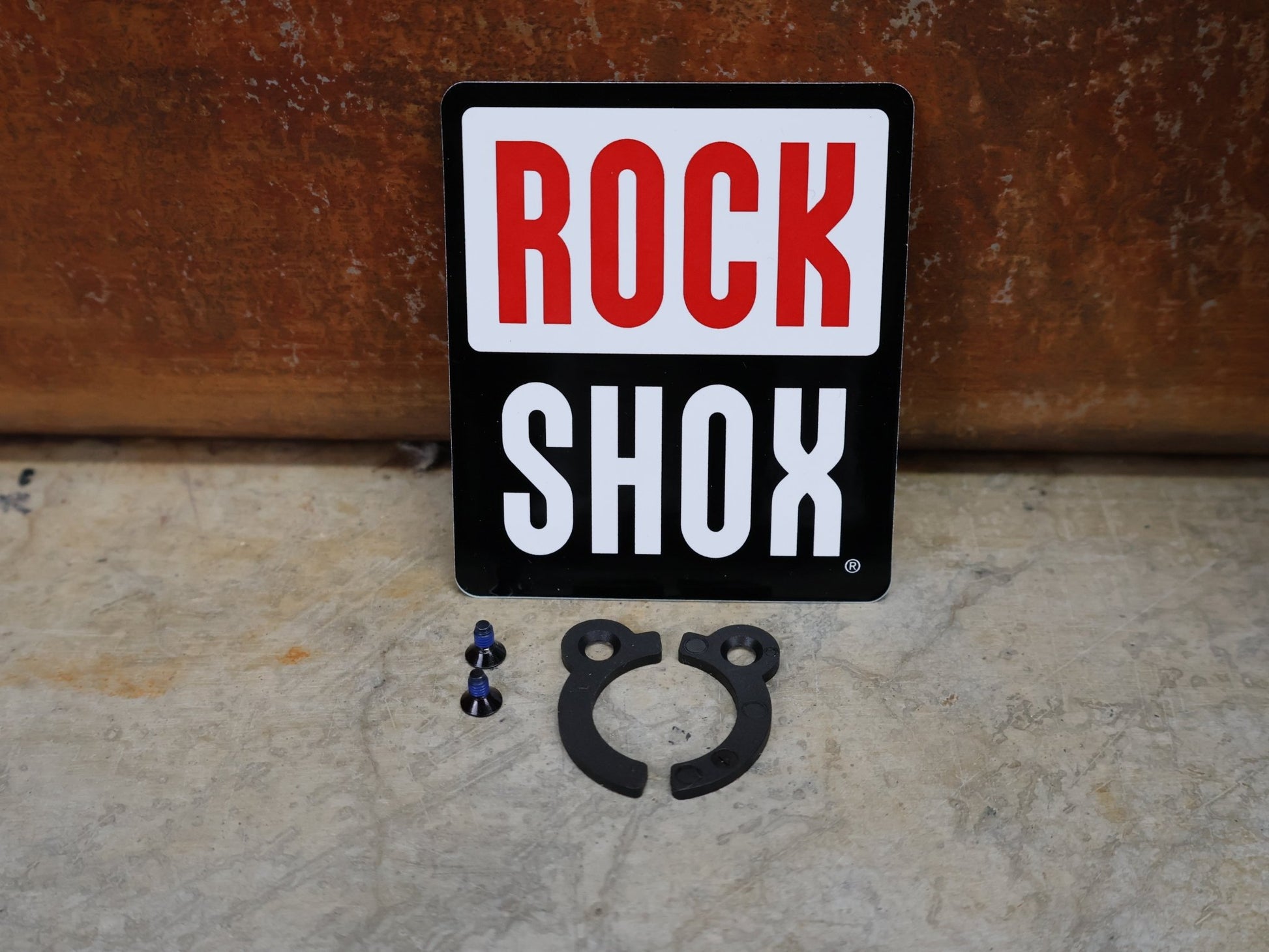 Federgabel von Rock Shox, ROCKSHOX – SID ULTIMATE 3P / 29 / 120 MM / BOOST 15×110 / BLUE CRUSH / RACE DAY 2 vor USEDBIKES - OB.DE Hintergrund