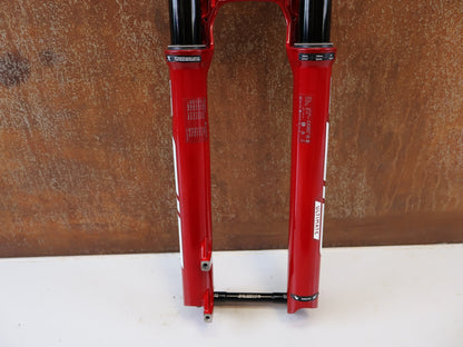 Federgabel von Rock Shox, ROCKSHOX SID ULTIMATE FLIGHT ATTENDANT FEDERGABEL 110 MM / RED vor USEDBIKES-OB.DE Hintergrund