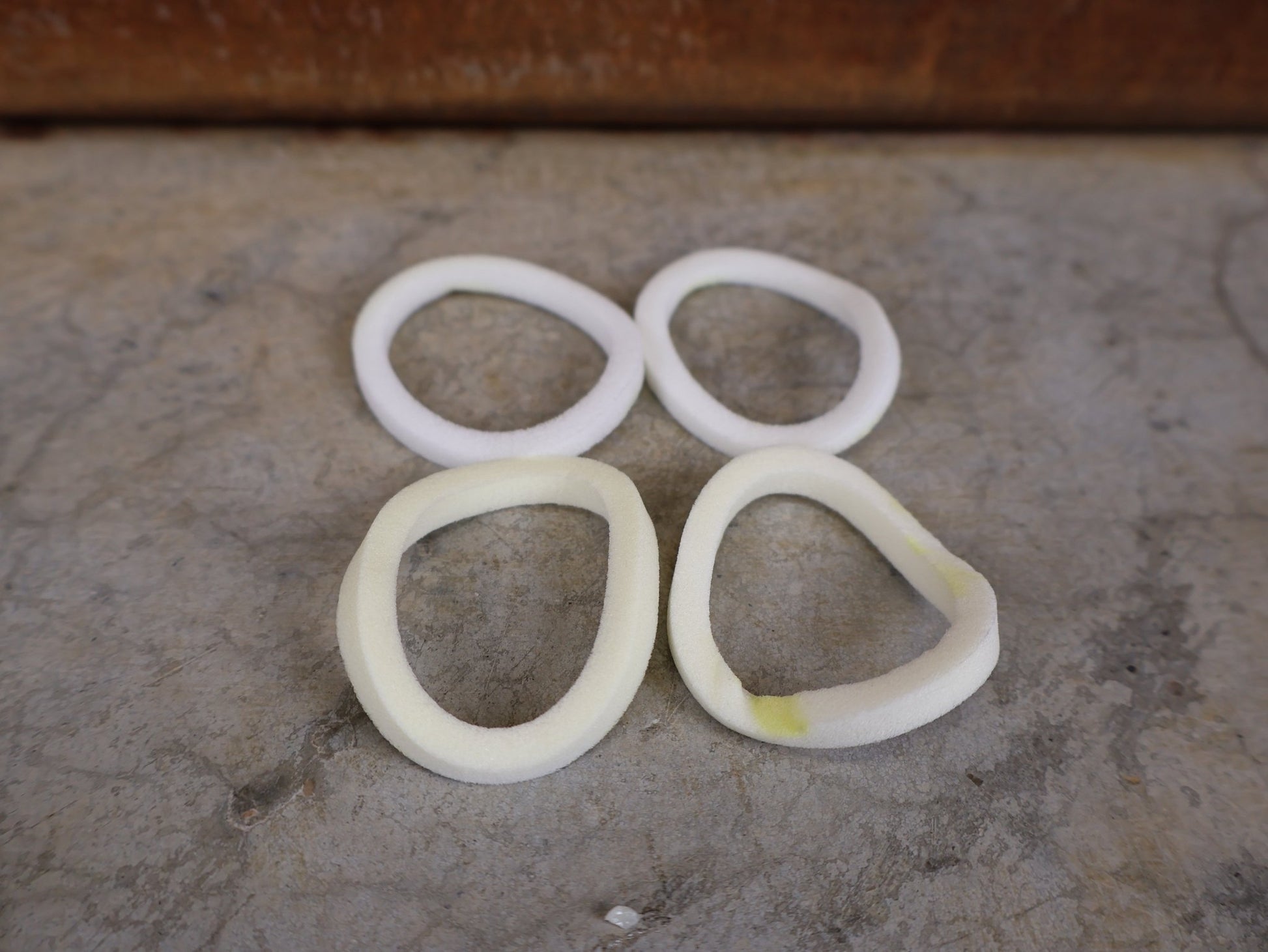 Zubehör von Rock Shox, ROCKSHOX – STAUBABSTREIFER UPGRADE KIT / 35 MM FLANGELESS (00.4318.045.004) vor USEDBIKES - OB.DE Hintergrund