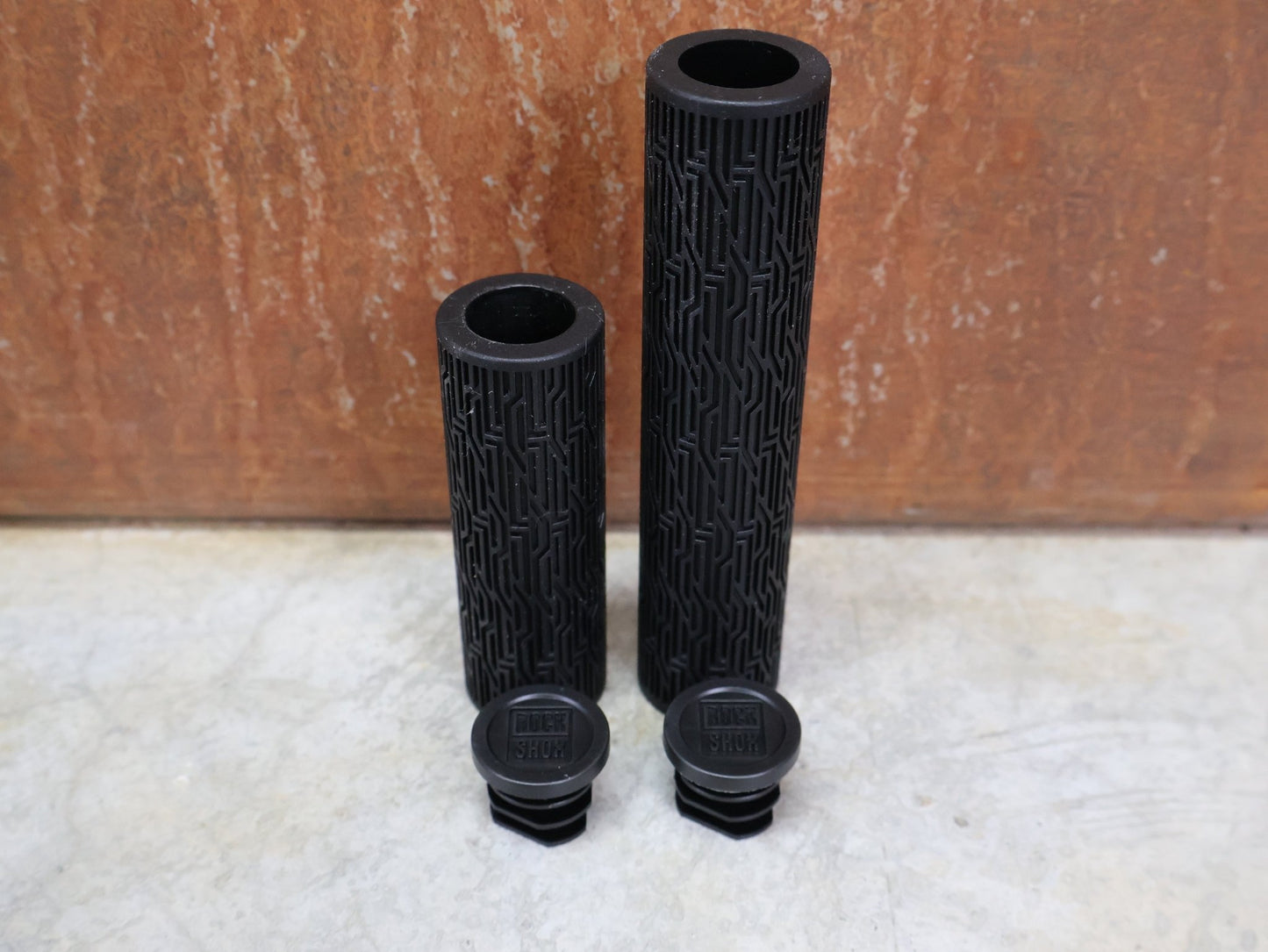 Zubehör von Sram, ROCKSHOX TWISTLOC ULTIMATE REMOTE – 2 - POSITION DREHGRIFF LINKS – 00.4318.079.000 vor USEDBIKES - OB.DE Hintergrund