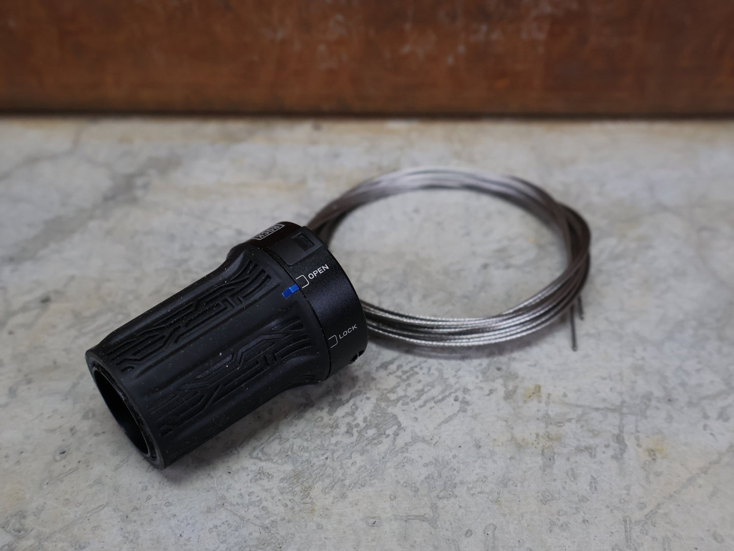 Zubehör von Sram, ROCKSHOX TWISTLOC ULTIMATE REMOTE – 2 - POSITION DREHGRIFF LINKS – 00.4318.079.000 vor USEDBIKES - OB.DE Hintergrund