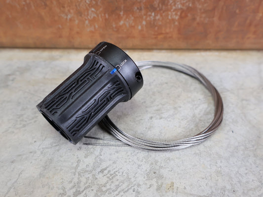 Zubehör von Sram, ROCKSHOX TWISTLOC ULTIMATE REMOTE – 2 - POSITION DREHGRIFF LINKS – 00.4318.079.000 vor USEDBIKES - OB.DE Hintergrund