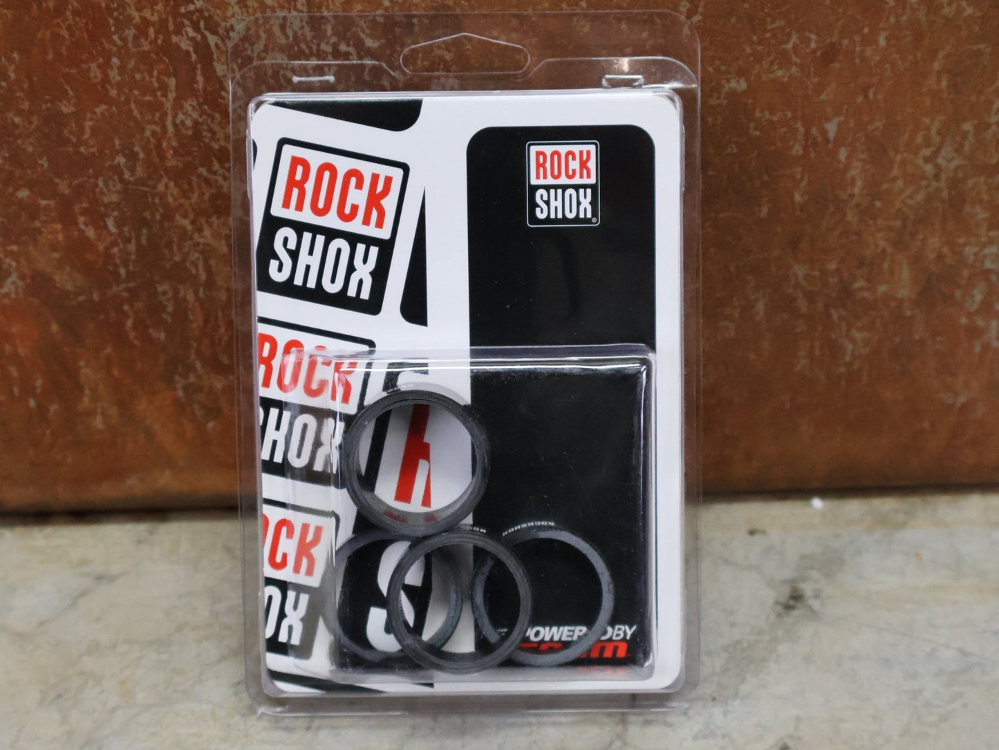 Zubehör von Rock Shox, ROCKSHOX UD CARBON SPACER SET 5/10/15 MM – 1 1/8" (00.4315.021.010) vor USEDBIKES - OB.DE Hintergrund