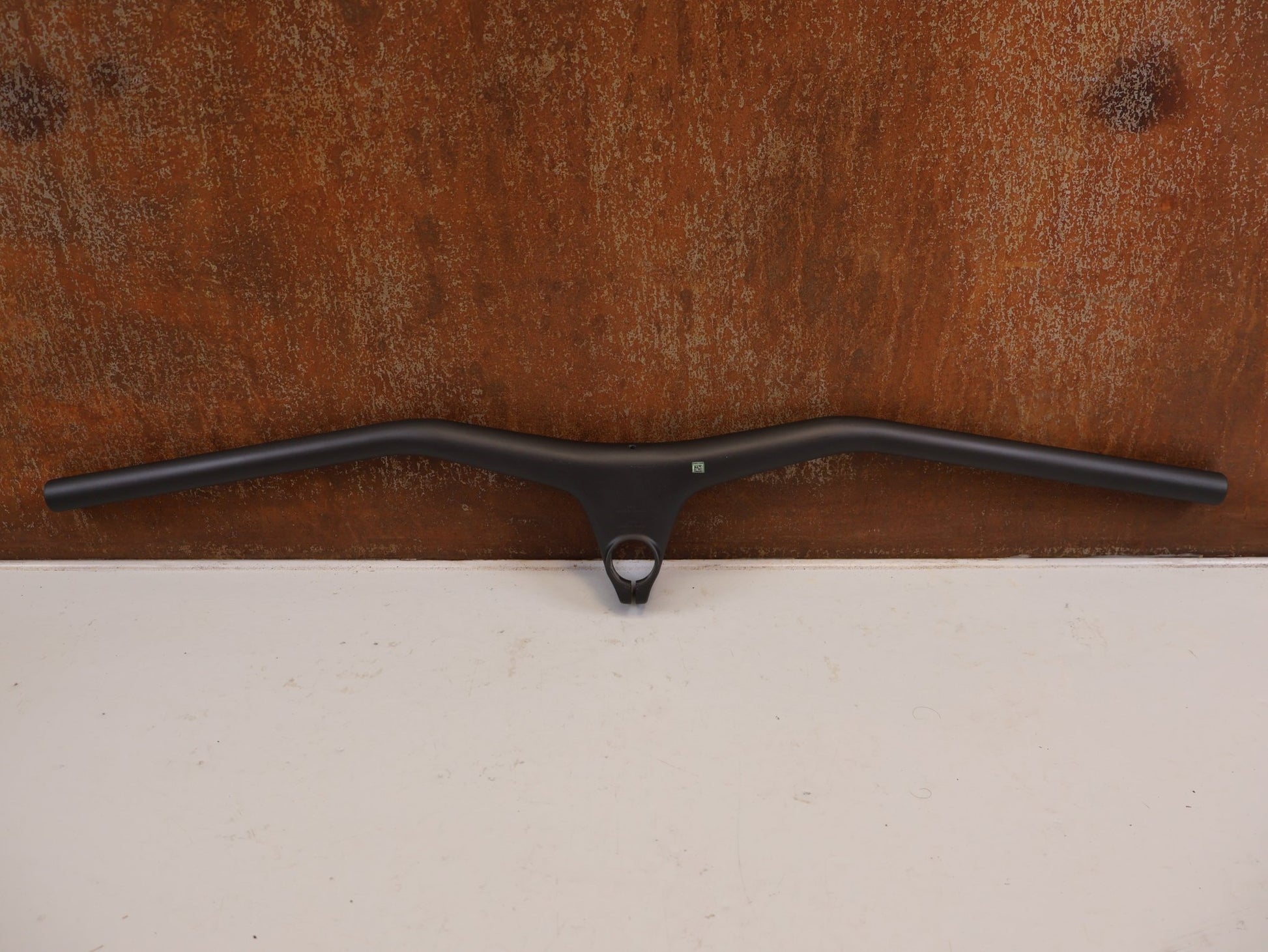 Lenker von Specialized, ROVAL CONTROL SL COCKPIT 90MM 780MM 12 GRAD 253G vor USEDBIKES-OB.DE Hintergrund