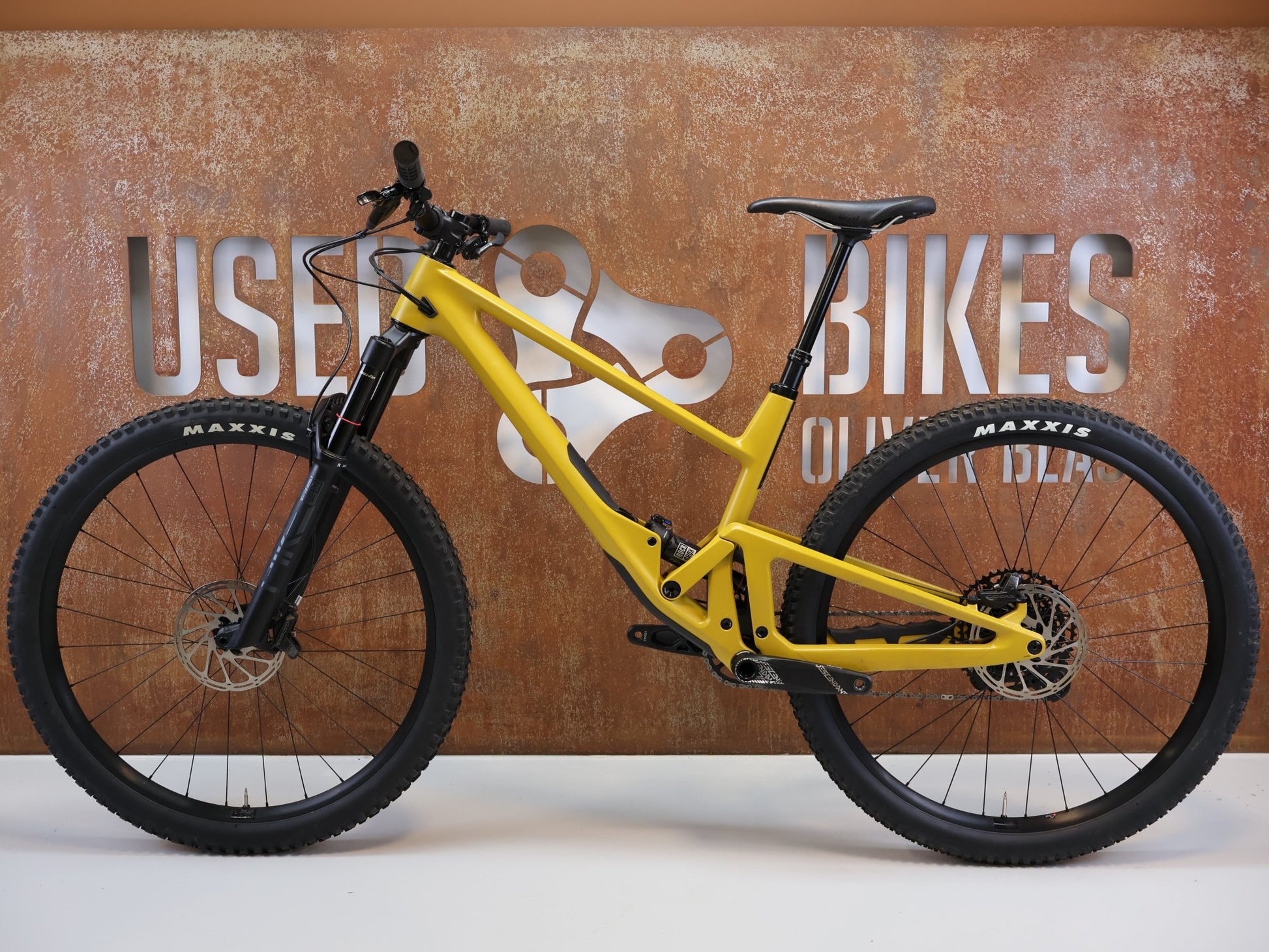 SCOR 2030 NX / GRÖSSE M/L / FULL CARBON / ROCKSHOX PIKE / NOT YELLOW –