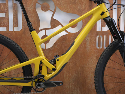 Mountainbike von Scor, SCOR 2030 NX / GRÖSSE M/L / FULL CARBON / ROCKSHOX PIKE / NOT YELLOW vor USEDBIKES - OB.DE Hintergrund