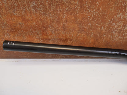 Lenker von Scor, SCOR CARBON LENKER 31.8 MM 800 MM 20 MM RISE 220 G vor USEDBIKES-OB.DE Hintergrund