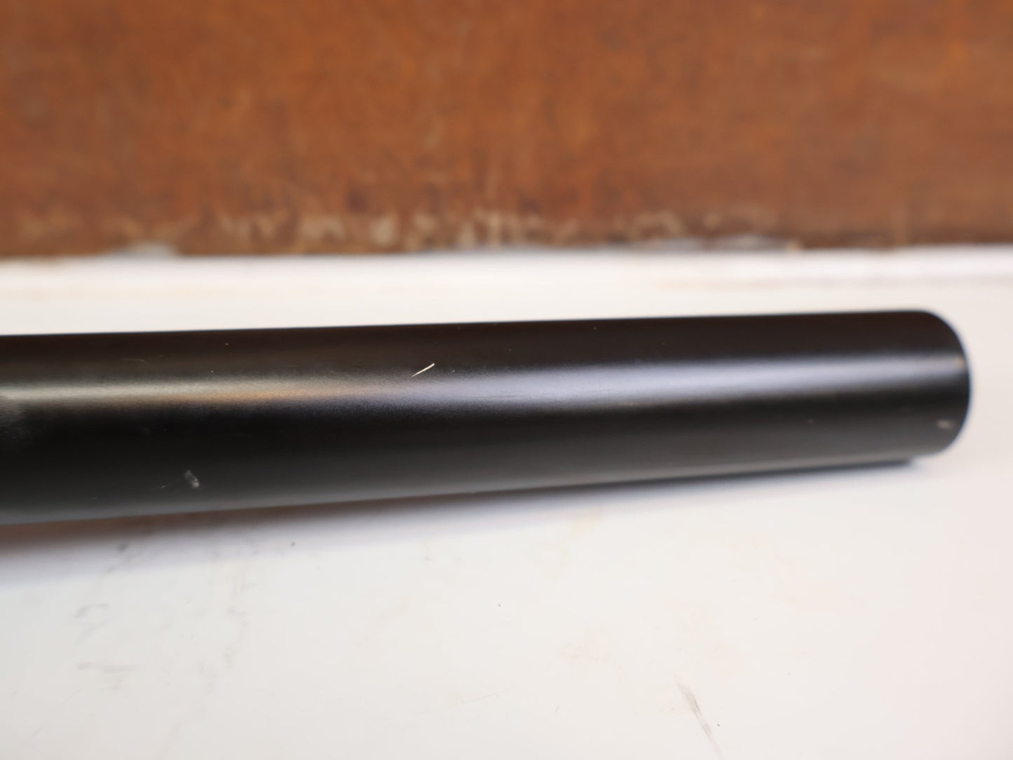 Lenker von Scor, SCOR CARBON LENKER 31.8 MM 800 MM 20 MM RISE 220 G vor USEDBIKES-OB.DE Hintergrund