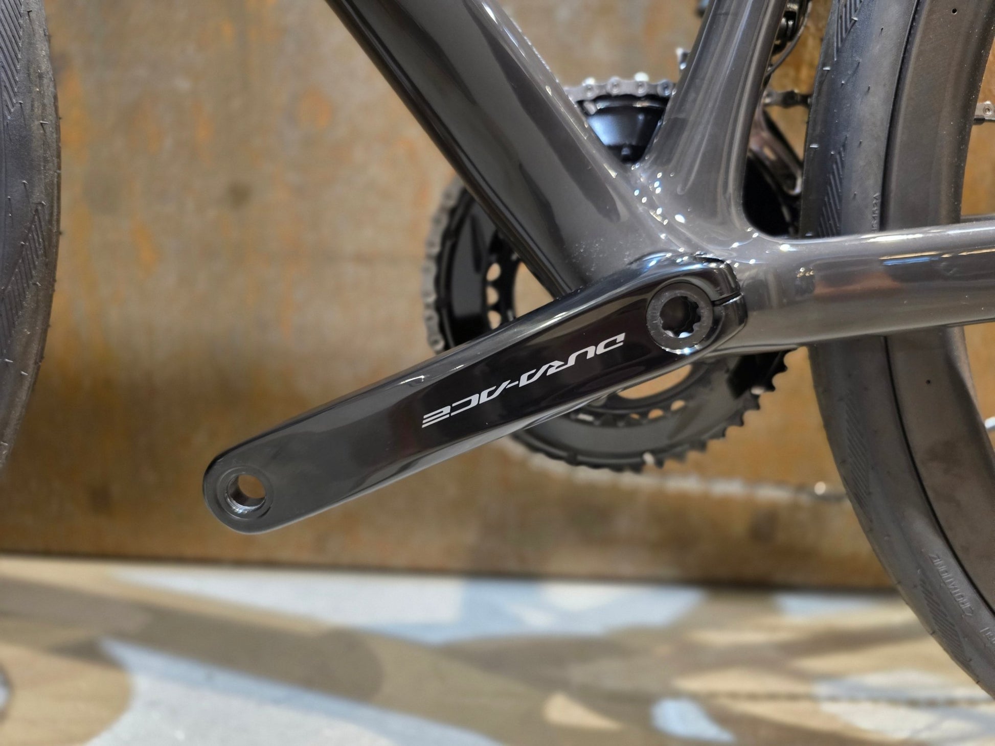 Rennrad von Scott, SCOTT ADDICT 10 / CARBON BLACK / M vor USEDBIKES - OB.DE Hintergrund