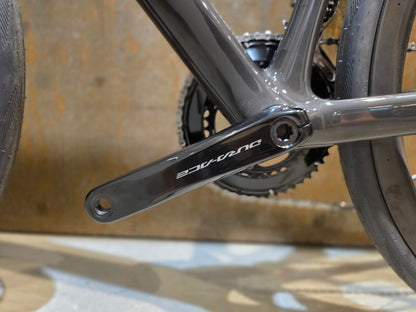 Rennrad von Scott, SCOTT ADDICT 10 / CARBON BLACK / M vor USEDBIKES - OB.DE Hintergrund