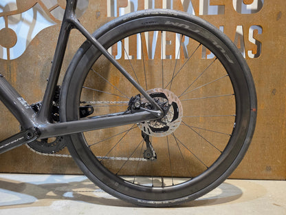Rennrad von Scott, SCOTT ADDICT 10 / CARBON BLACK / M vor USEDBIKES - OB.DE Hintergrund