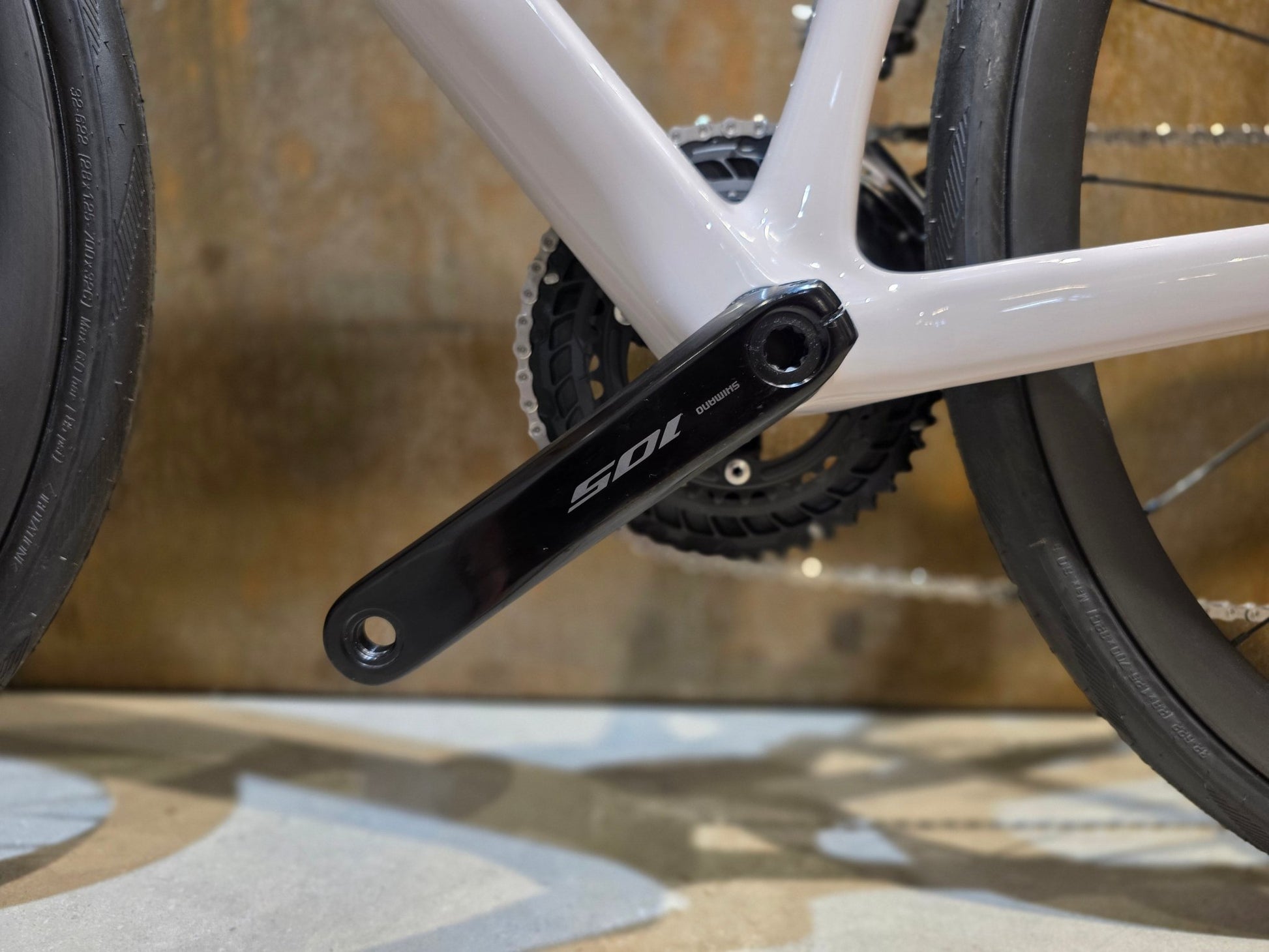 Rennrad von Scott, SCOTT ADDICT 30 / HUSHED PINK / M vor USEDBIKES - OB.DE Hintergrund