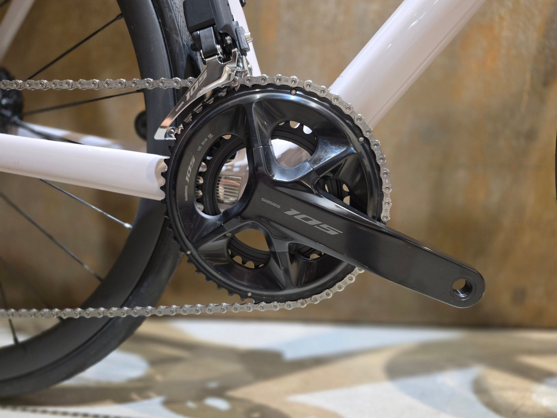 Rennrad von Scott, SCOTT ADDICT 30 / HUSHED PINK / M vor USEDBIKES - OB.DE Hintergrund