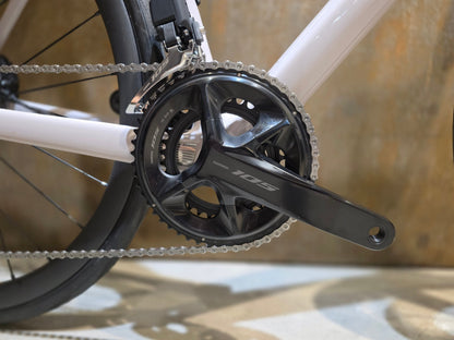 Rennrad von Scott, SCOTT ADDICT 30 / HUSHED PINK / M vor USEDBIKES - OB.DE Hintergrund