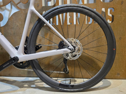 Rennrad von Scott, SCOTT ADDICT 30 / HUSHED PINK / M vor USEDBIKES - OB.DE Hintergrund