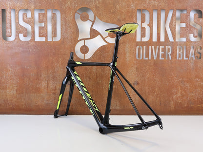 Rennradrahmen von Scott, SCOTT ADDICT CX RC CARBON RAHMENSET DISC / M / BASTLERWARE vor USEDBIKES-OB.DE Hintergrund